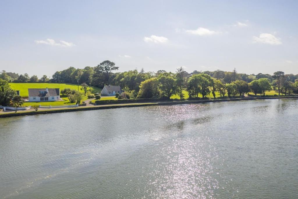 2 Bed Waterfront Property - Close To Courtmacsherry 科克 外观 照片
